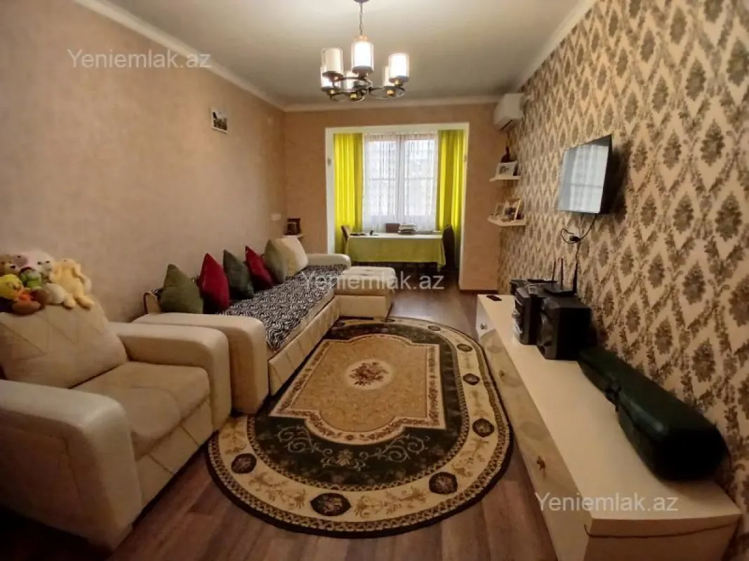 Satılır 2 otaqlı köhnə tikili 70 m²