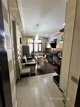 Satılır 3 otaqlı yeni tikili 135 m²