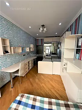Satılır 3 otaqlı yeni tikili 135 m²