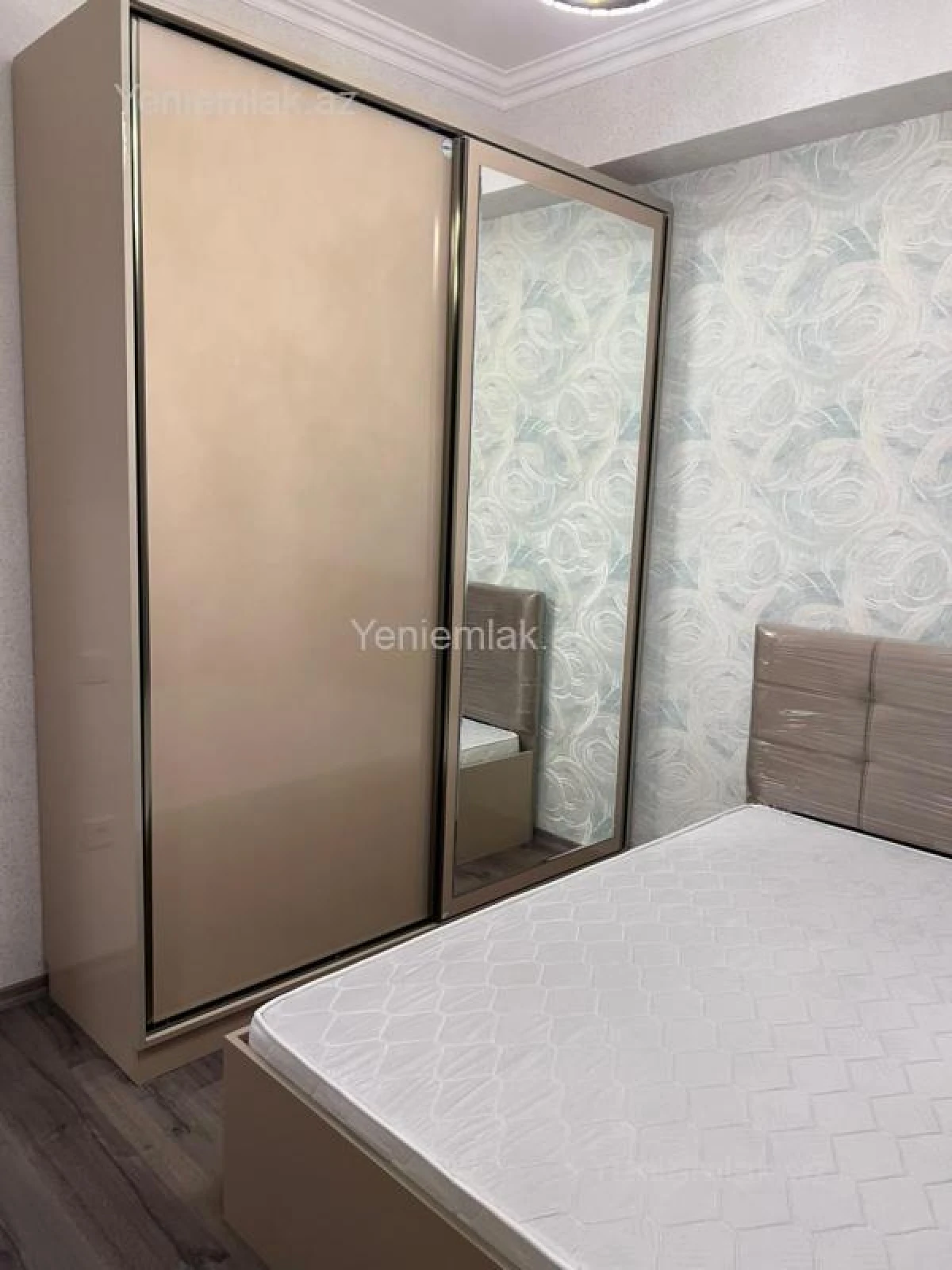 Satılır 3 otaqlı yeni tikili 75 m²