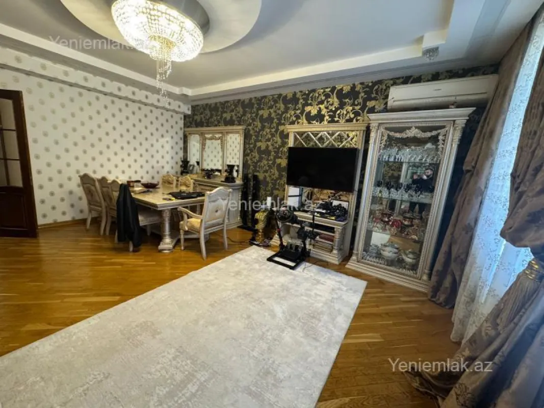 Satılır 3 otaqlı yeni tikili 136 m²