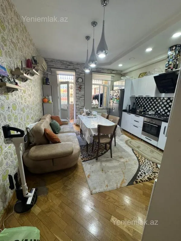 Satılır 3 otaqlı yeni tikili 136 m²