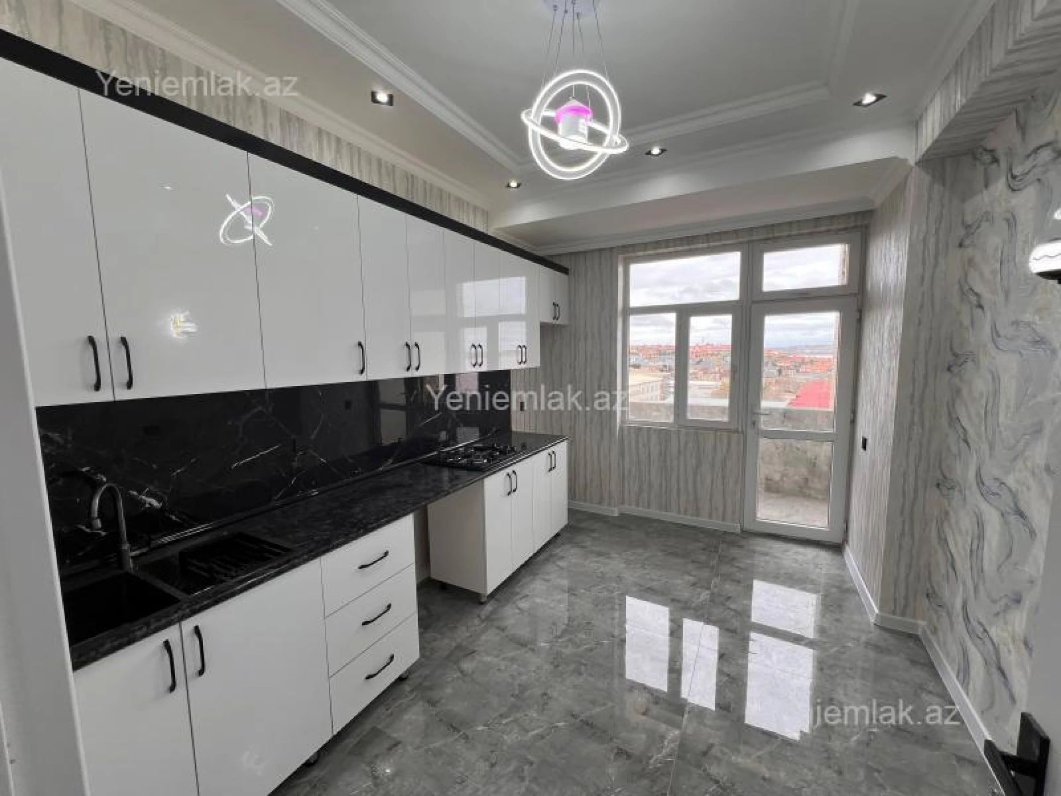 Satılır 3 otaqlı yeni tikili 90 m²
