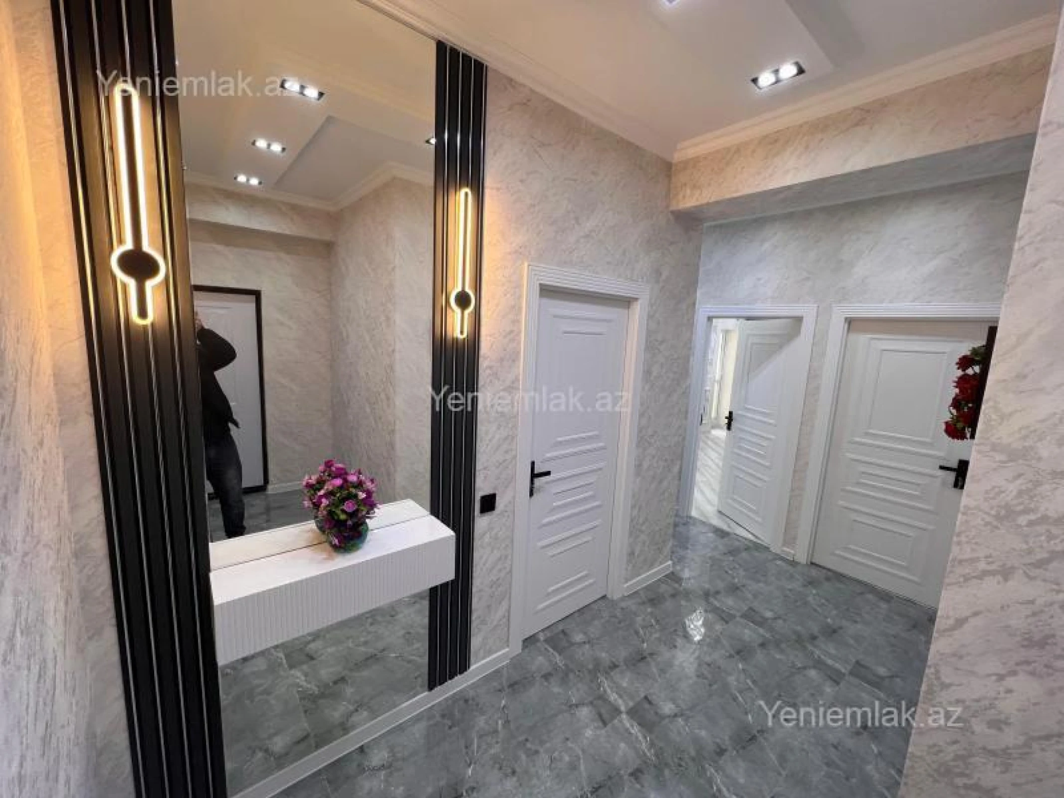 Satılır 3 otaqlı yeni tikili 90 m²