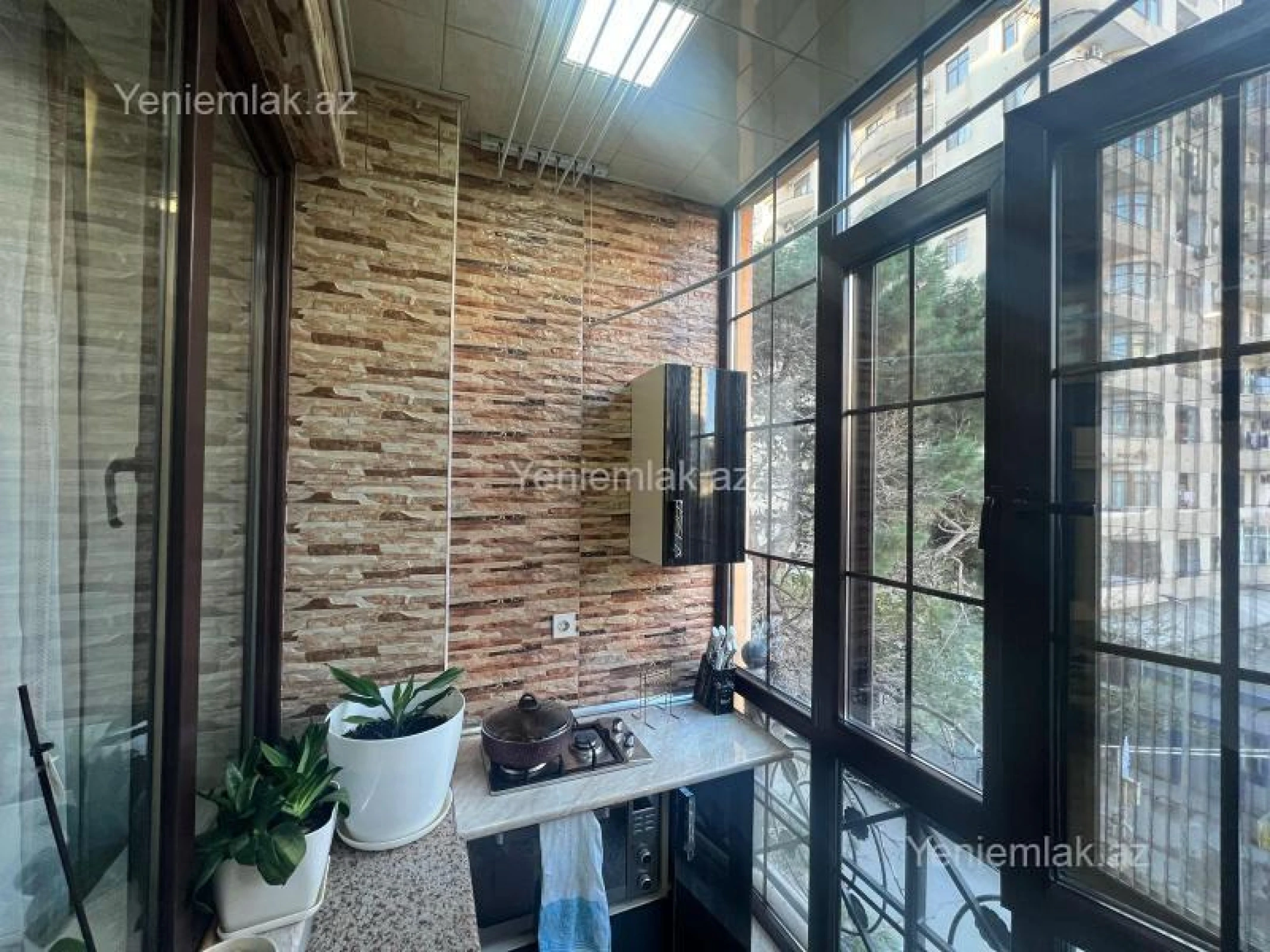 Satılır 4 otaqlı yeni tikili 200 m²