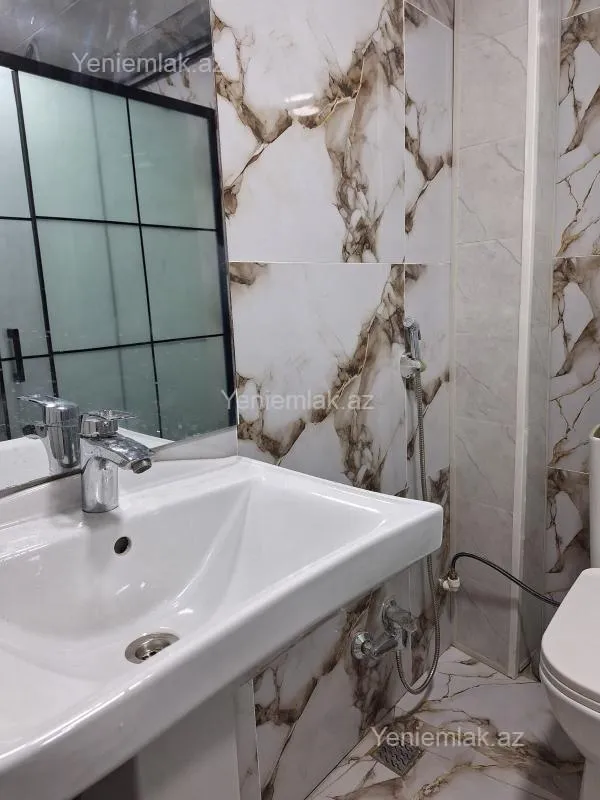Satılır 2 otaqlı köhnə tikili 44 m²