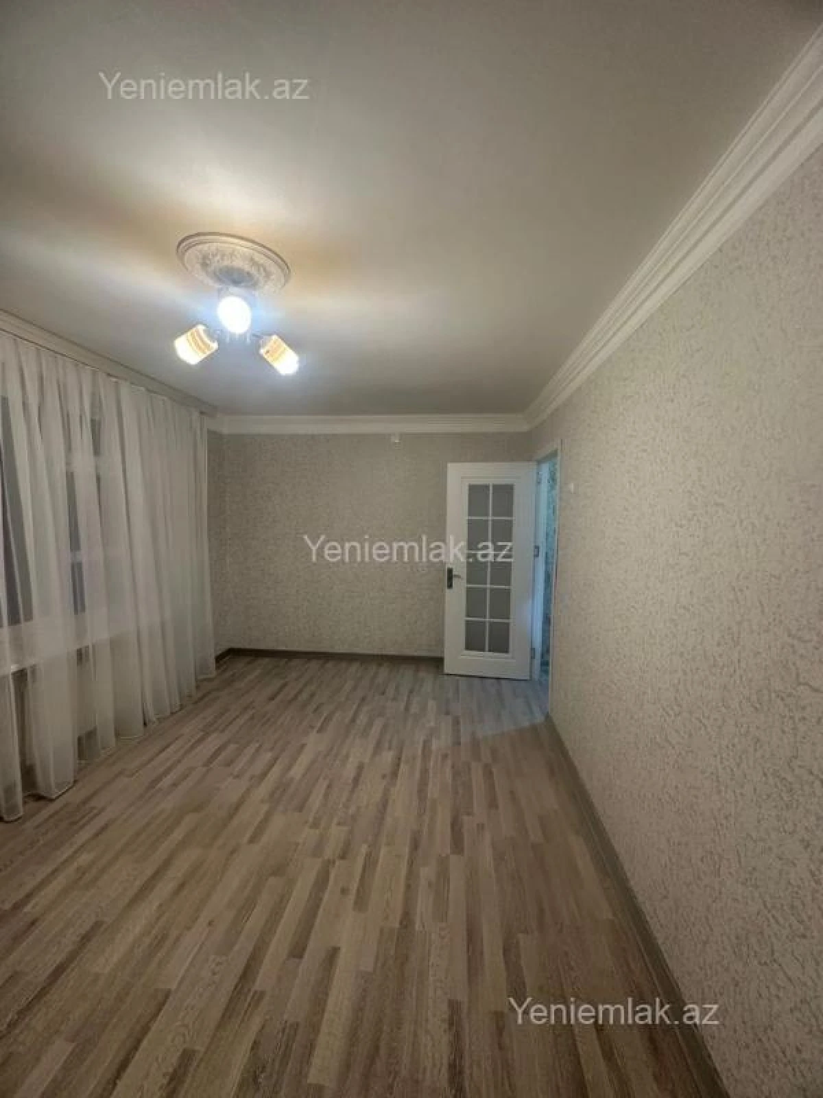 Satılır 1 otaqlı köhnə tikili 38 m²