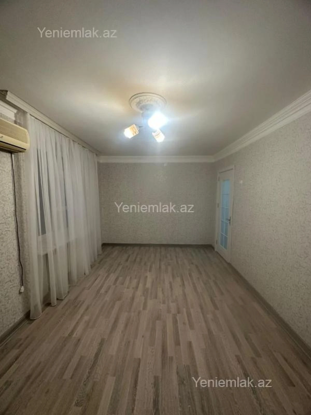 Satılır 1 otaqlı köhnə tikili 38 m²
