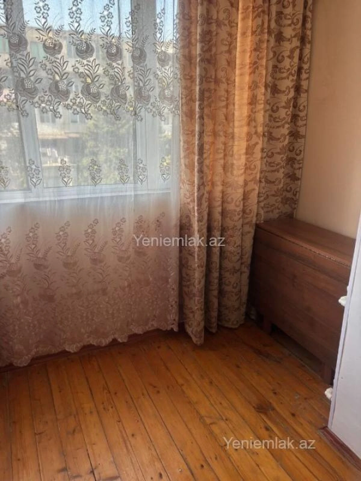 Satılır 1 otaqlı köhnə tikili 31 m²