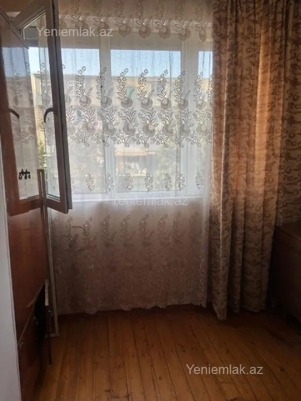 Satılır 1 otaqlı köhnə tikili 31 m²