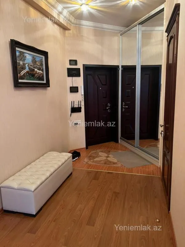 Satılır 3 otaqlı yeni tikili 110 m²