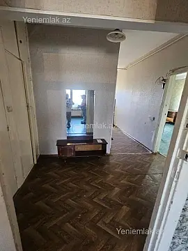 Satılır 4 otaqlı köhnə tikili 110 m²