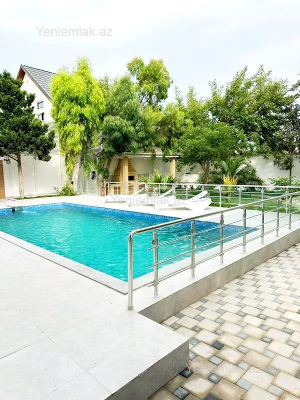 Satılır 6 otaqlı həyət evi 270 m²