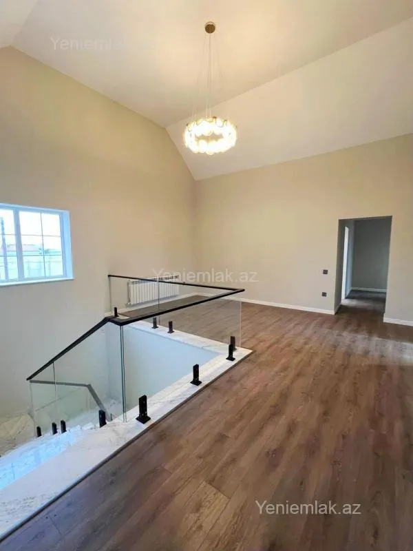 Satılır 6 otaqlı həyət evi 270 m²