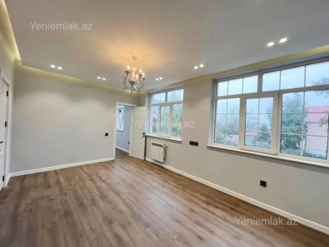 Satılır 6 otaqlı həyət evi 270 m²