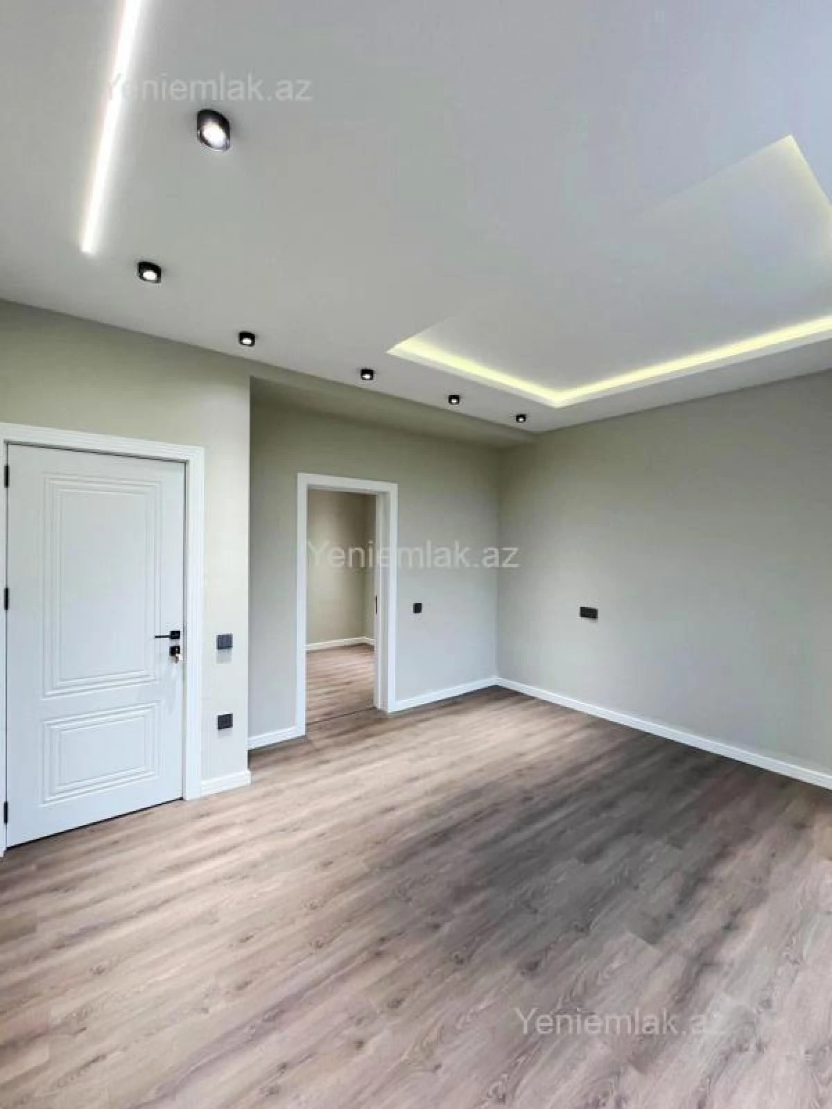 Satılır 6 otaqlı həyət evi 270 m²