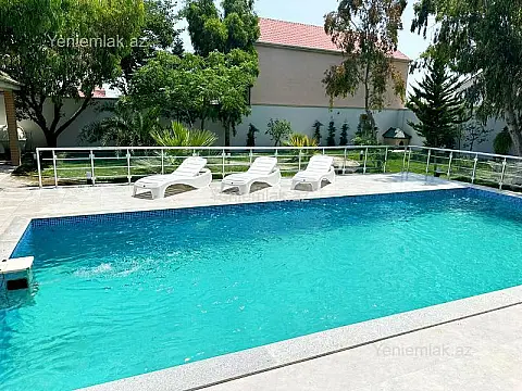 Satılır 6 otaqlı həyət evi 270 m²