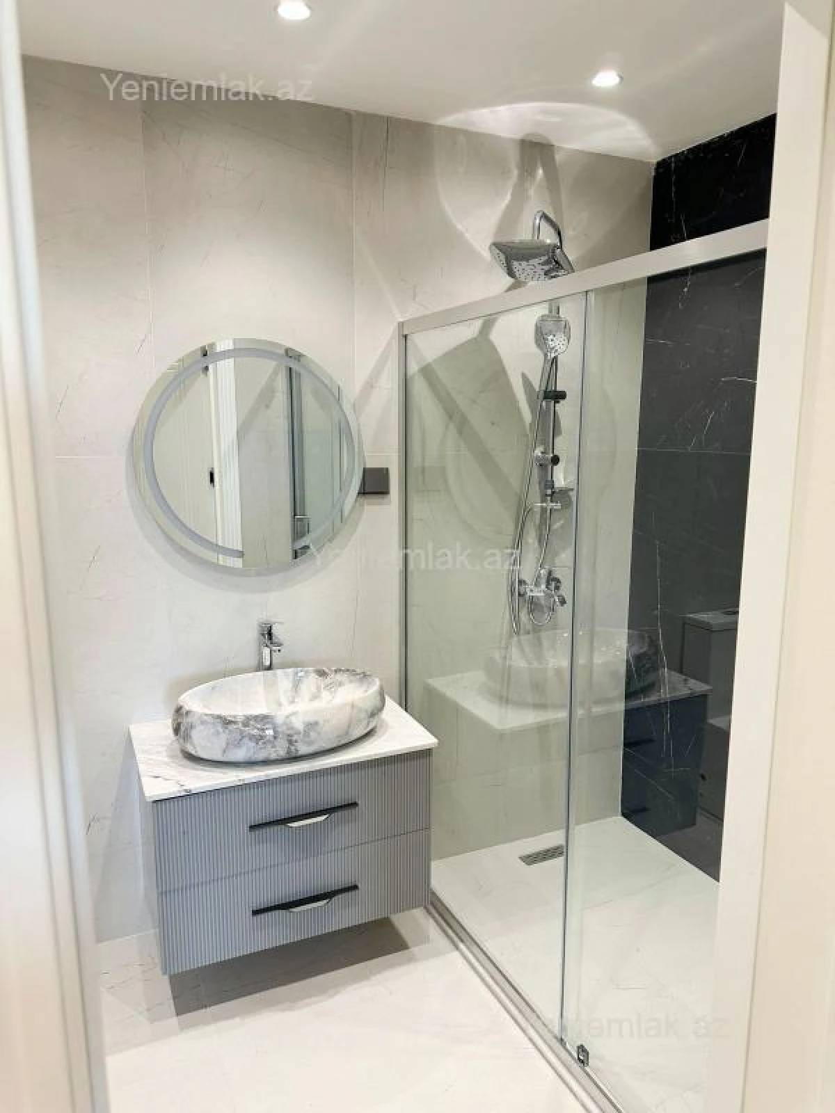 Satılır 6 otaqlı həyət evi 270 m²