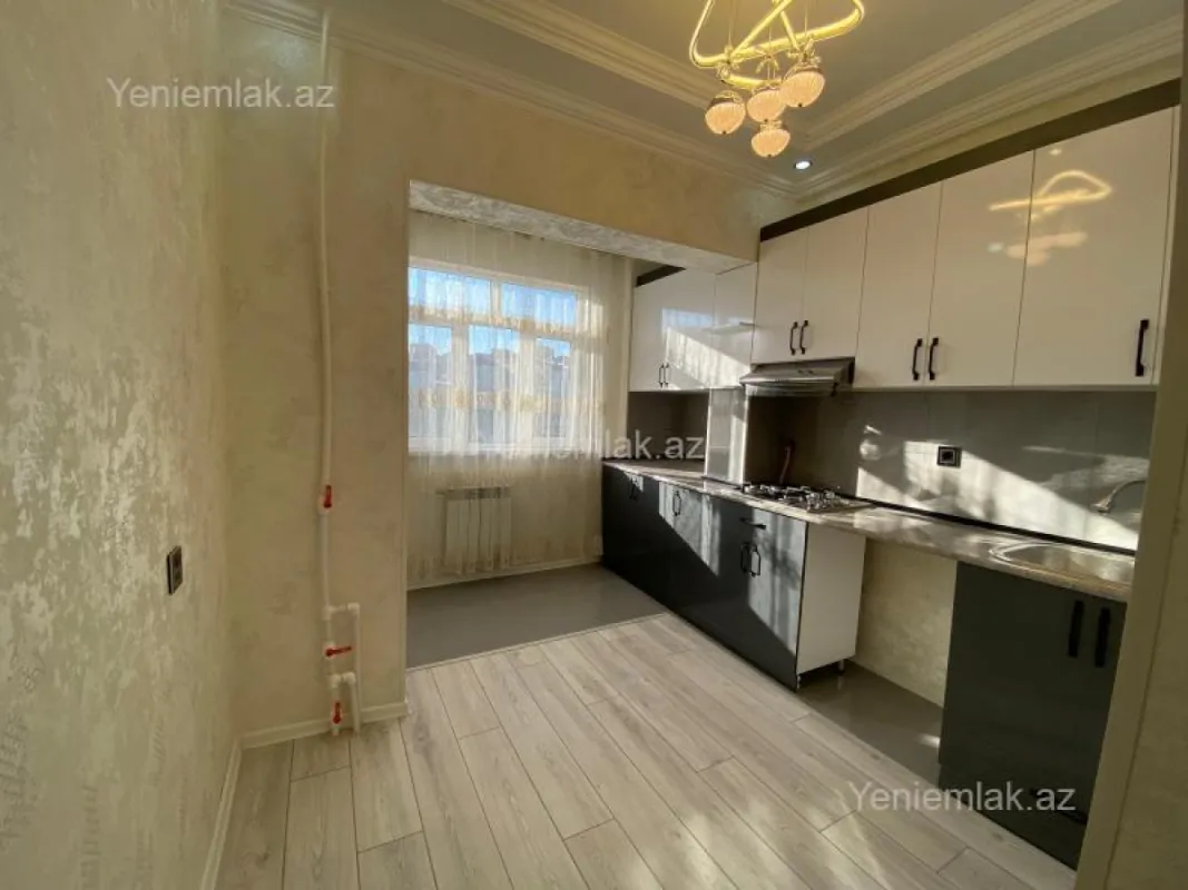 Satılır 2 otaqlı köhnə tikili 45 m²