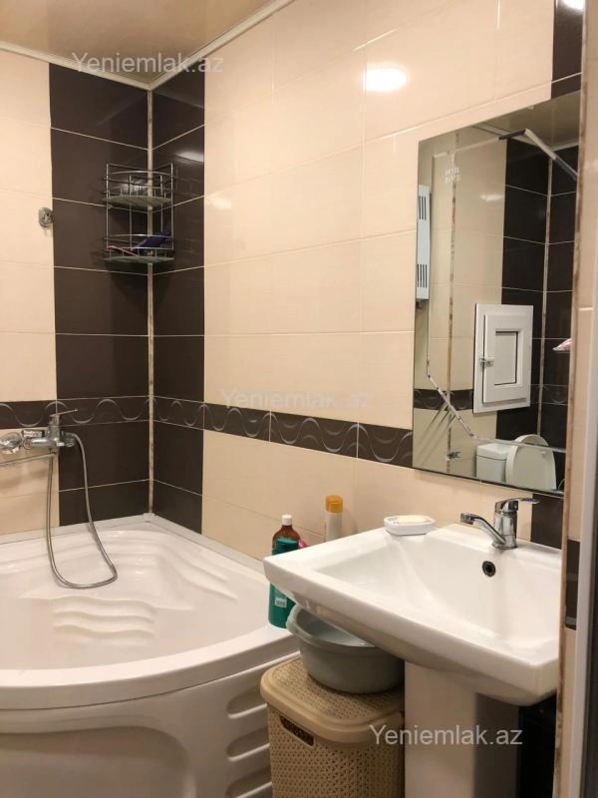 Satılır 3 otaqlı köhnə tikili 85 m²