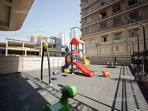 Satılır 4 otaqlı yeni tikili 200 m²