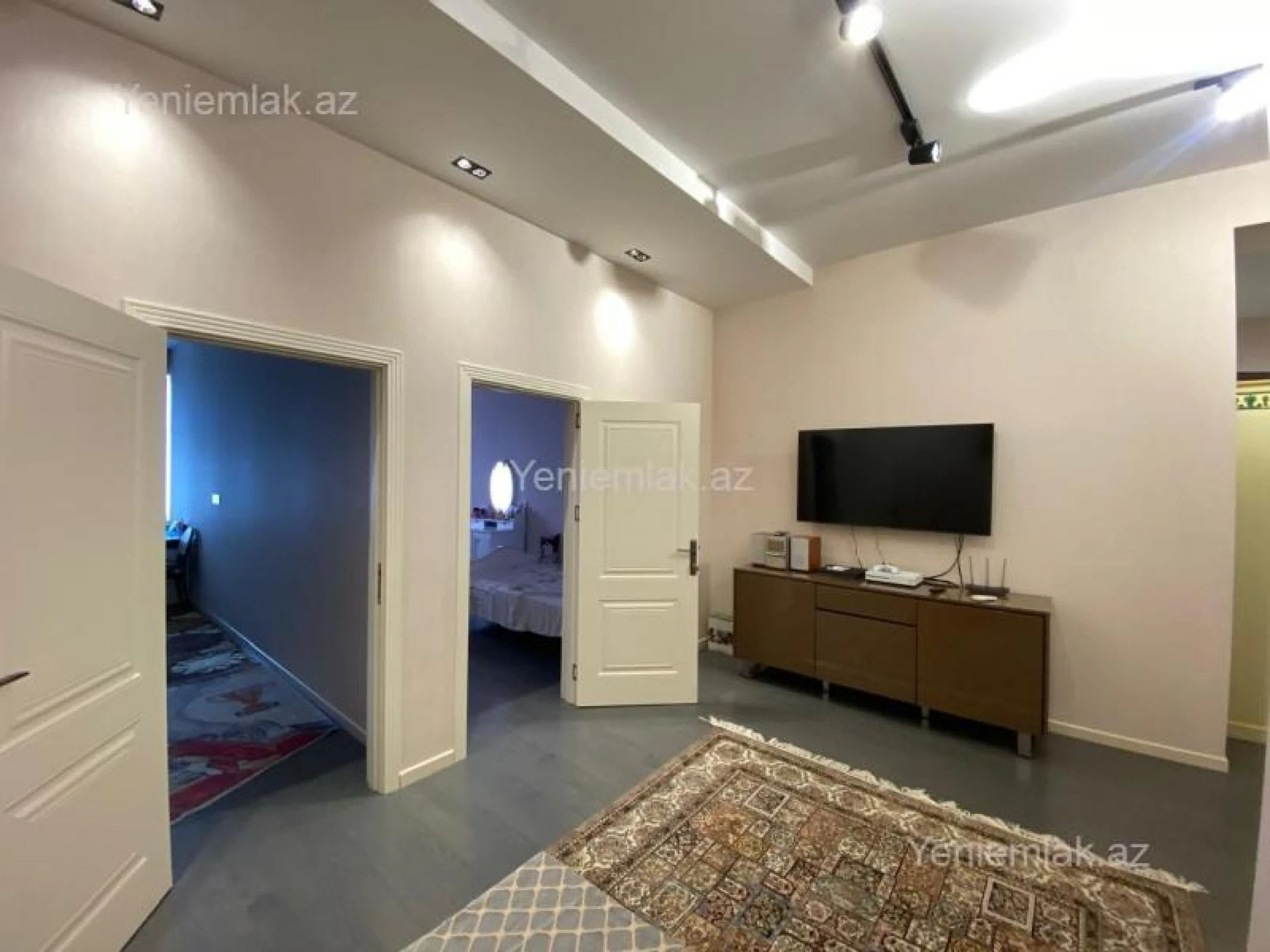 Satılır 4 otaqlı yeni tikili 200 m²