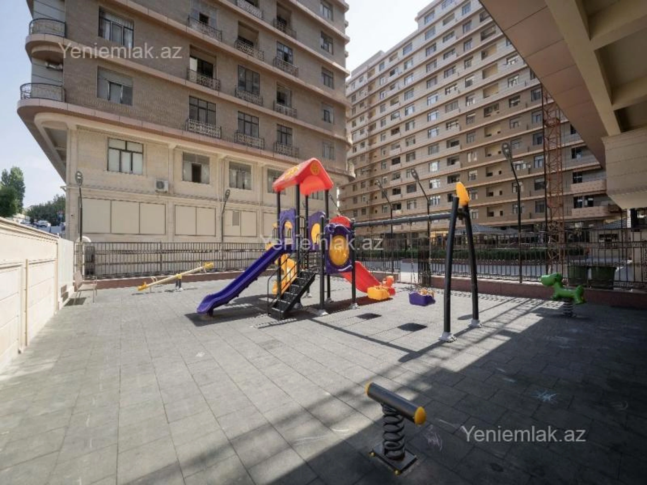 Satılır 4 otaqlı yeni tikili 200 m²