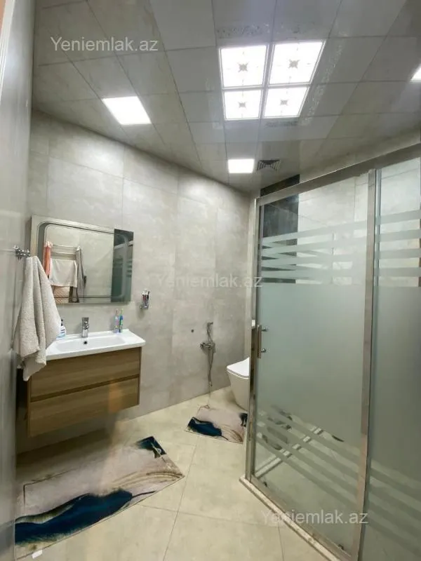 Satılır 4 otaqlı yeni tikili 200 m²