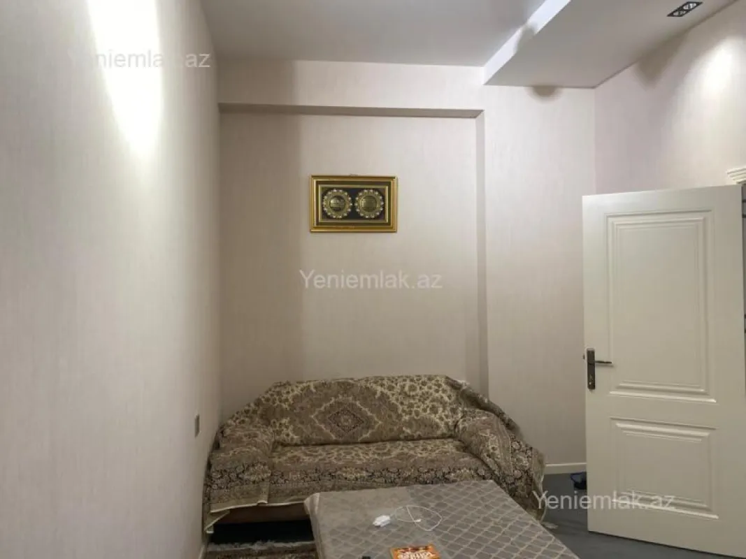 Satılır 4 otaqlı yeni tikili 200 m²