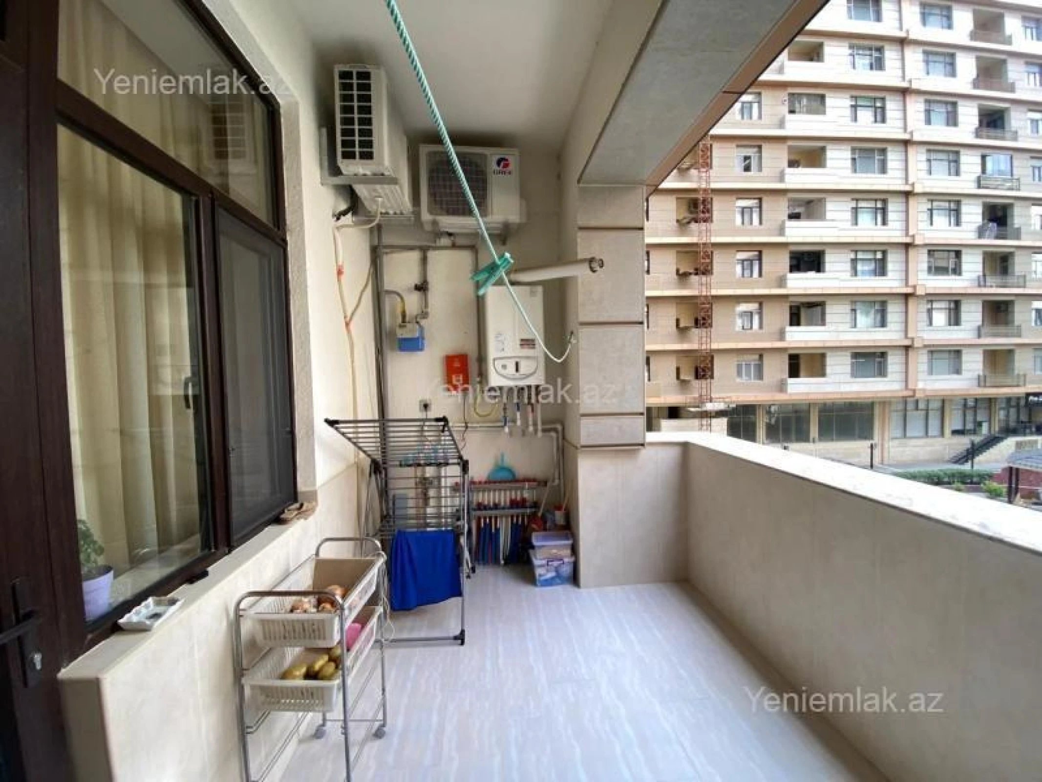 Satılır 4 otaqlı yeni tikili 200 m²