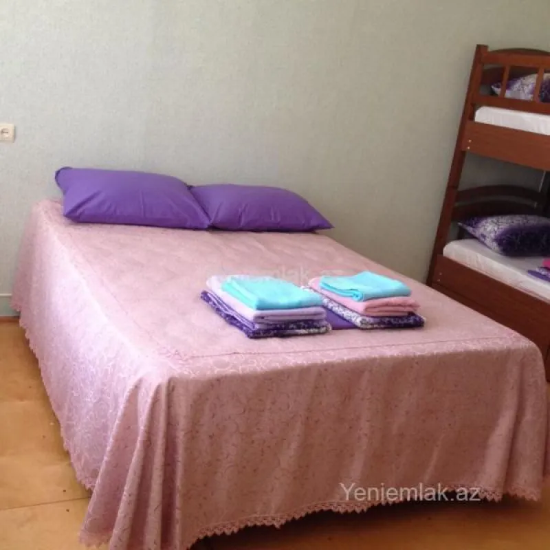 Satılır 2 otaqlı köhnə tikili 50 m²