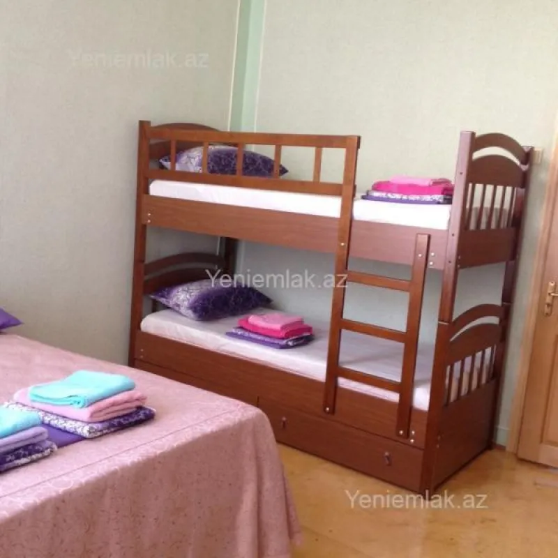 Satılır 2 otaqlı köhnə tikili 50 m²