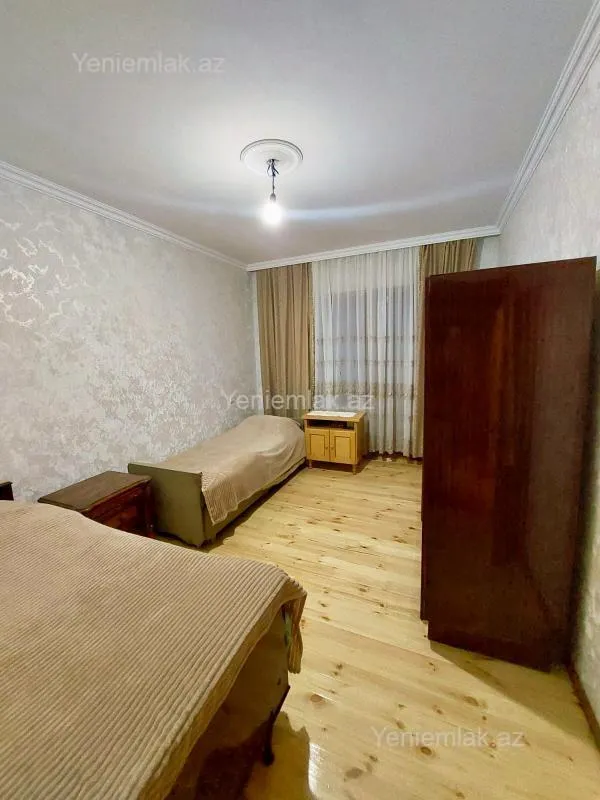 Satılır 3 otaqlı köhnə tikili 75 m²