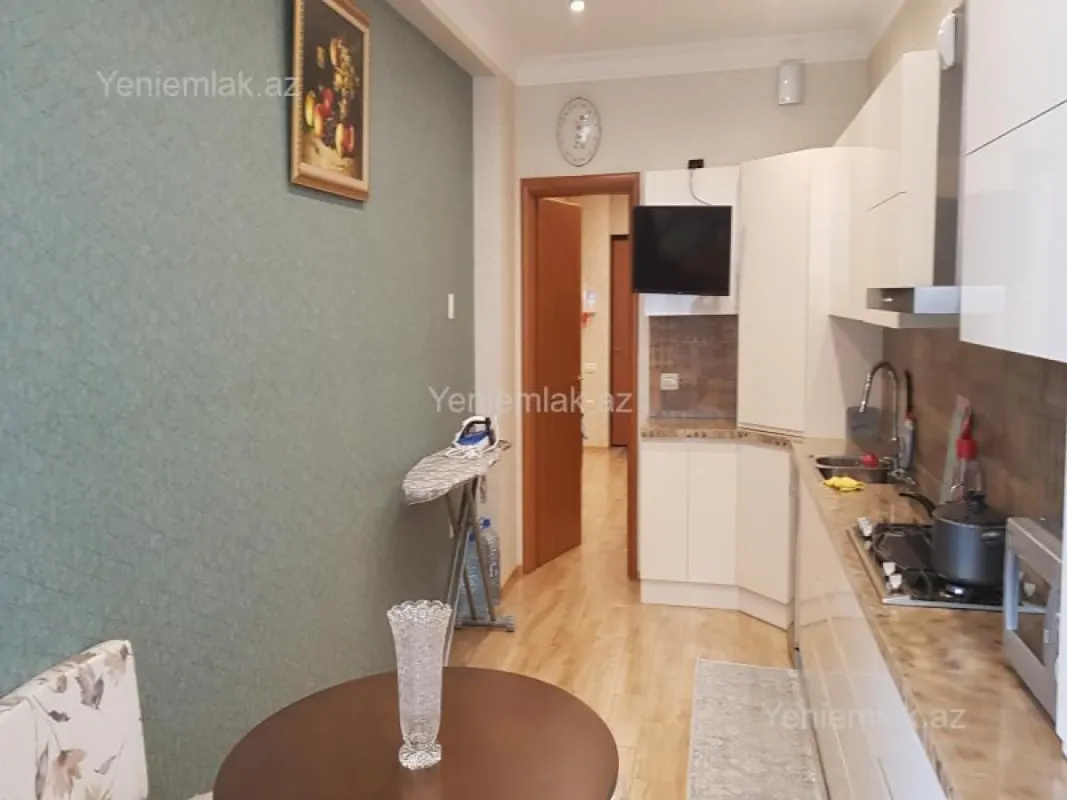 Satılır 3 otaqlı yeni tikili 187 m²