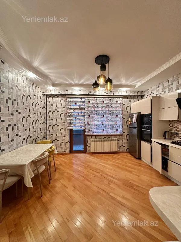 Satılır 3 otaqlı yeni tikili 140 m²