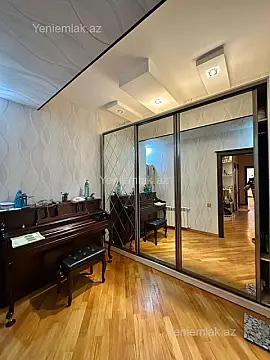 Satılır 3 otaqlı yeni tikili 140 m²