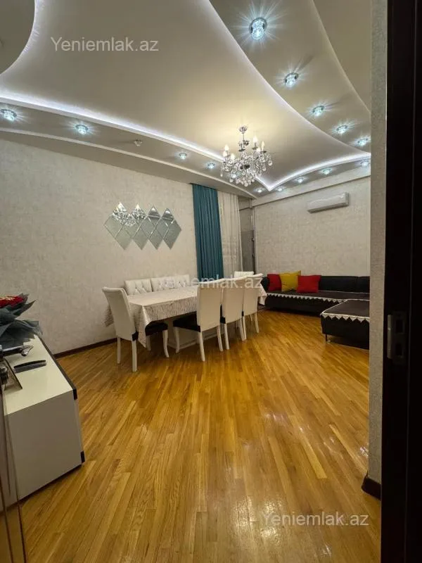Satılır 3 otaqlı yeni tikili 85 m²