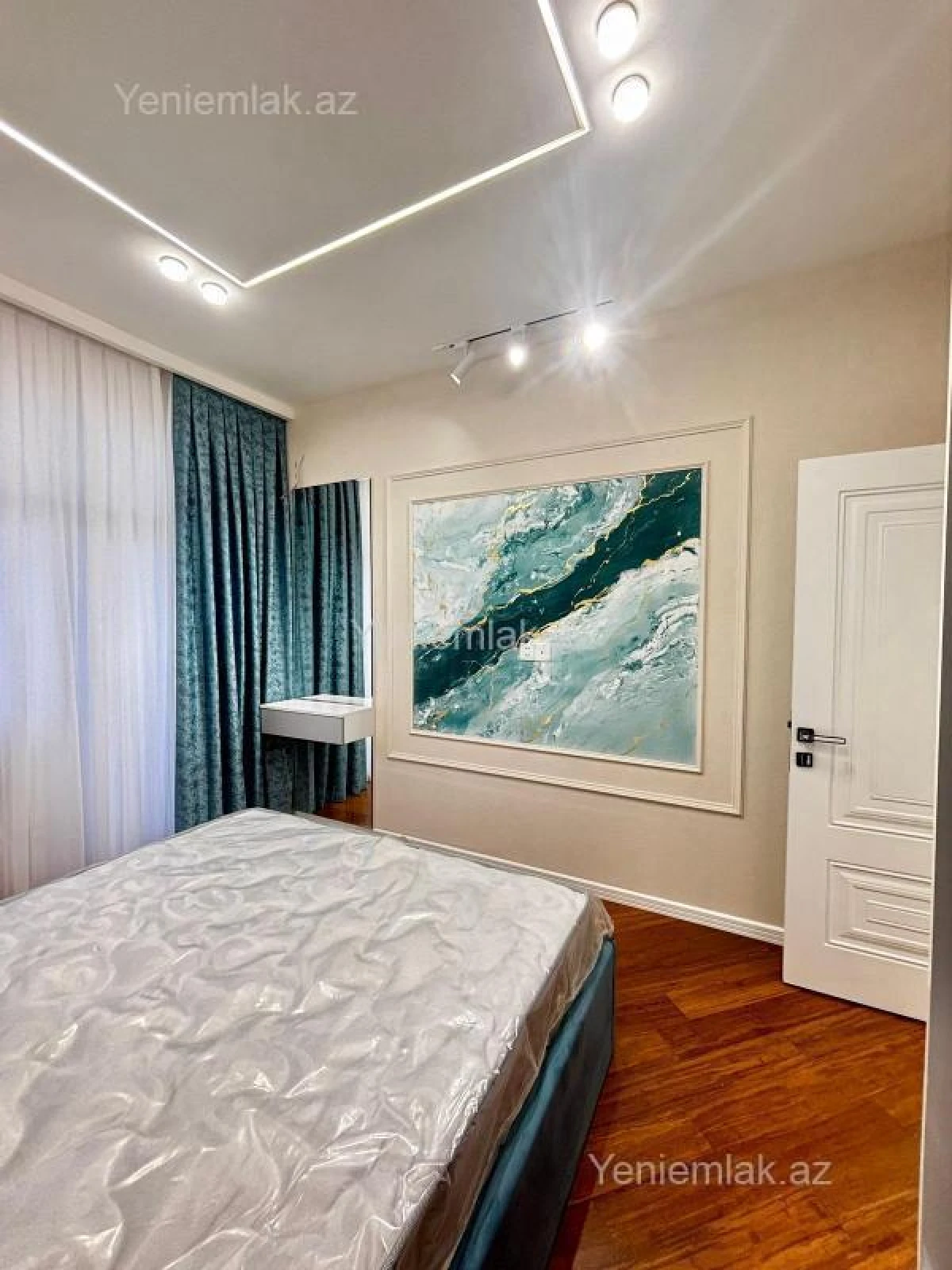 Satılır 2 otaqlı yeni tikili 70 m²