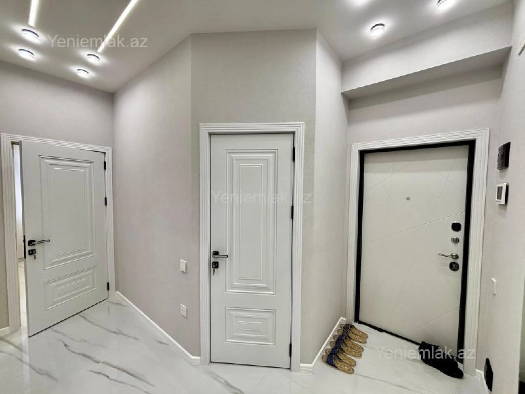 Satılır 2 otaqlı yeni tikili 70 m²