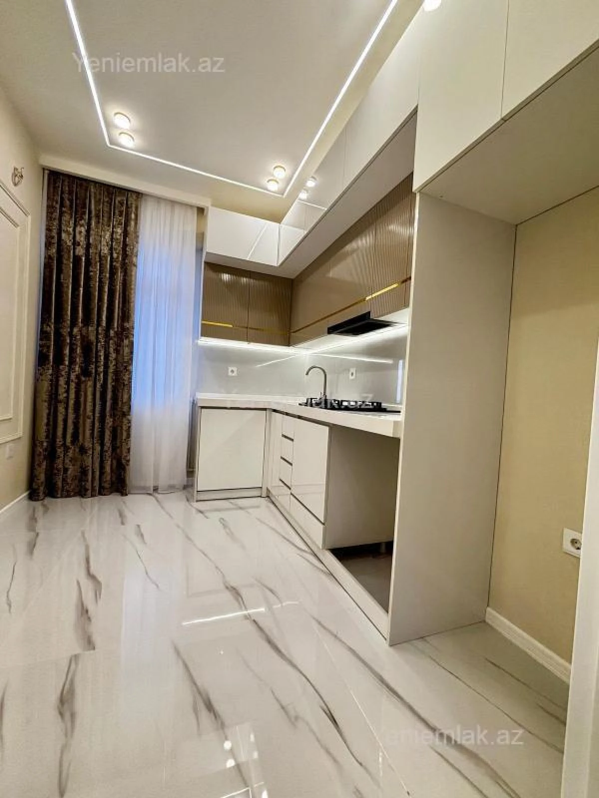 Satılır 2 otaqlı yeni tikili 70 m²
