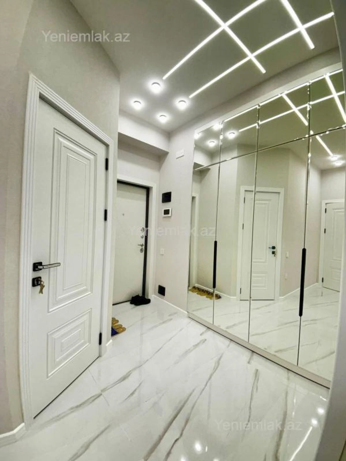 Satılır 2 otaqlı yeni tikili 70 m²