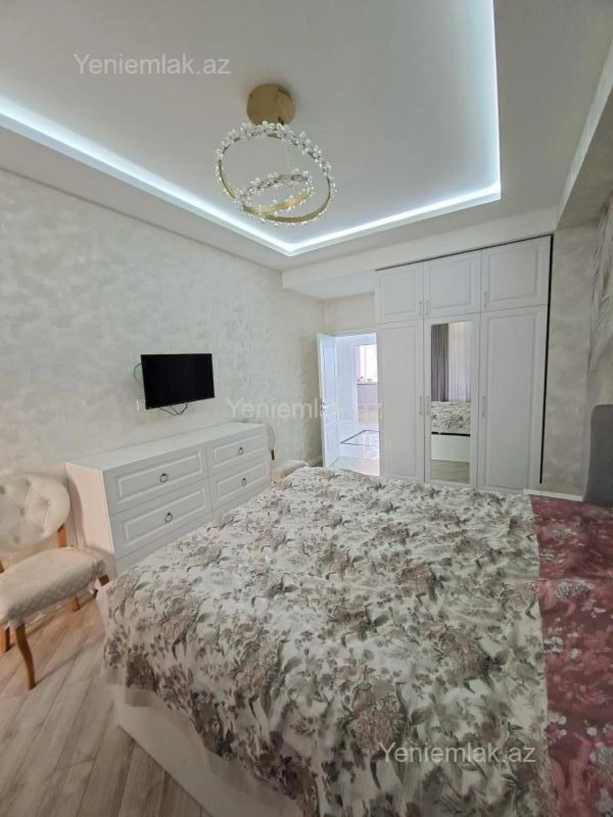 Satılır 3 otaqlı yeni tikili 101 m²