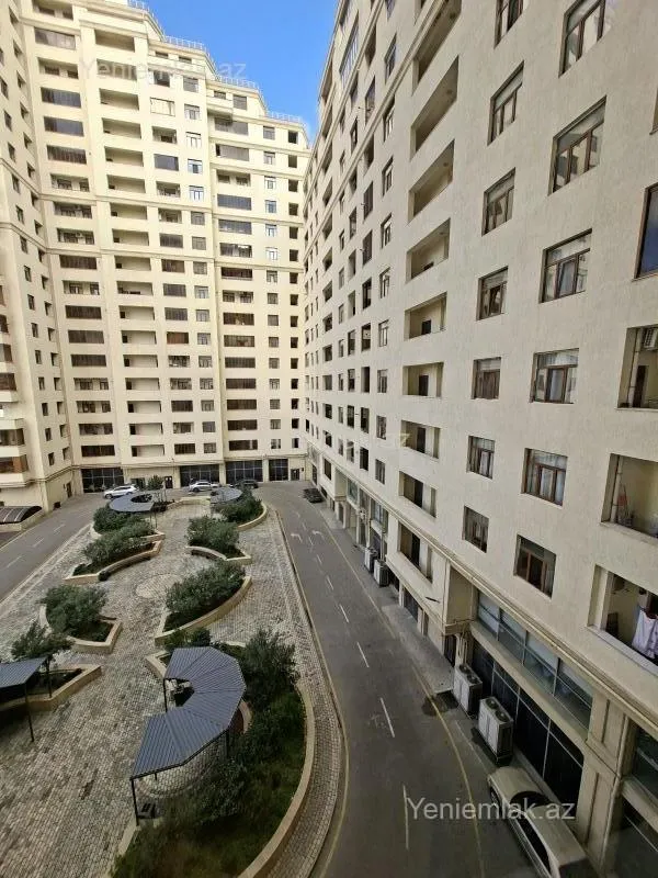 Satılır 3 otaqlı yeni tikili 101 m²