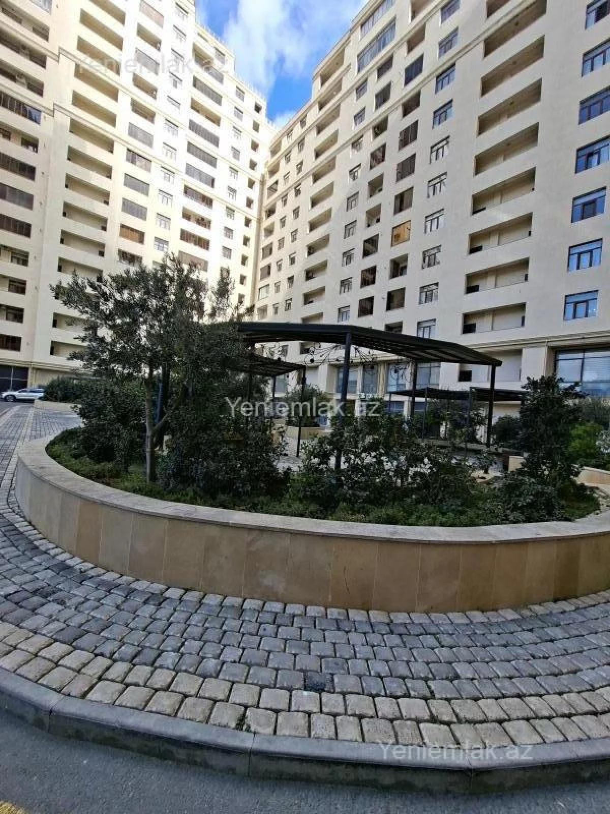 Satılır 3 otaqlı yeni tikili 101 m²