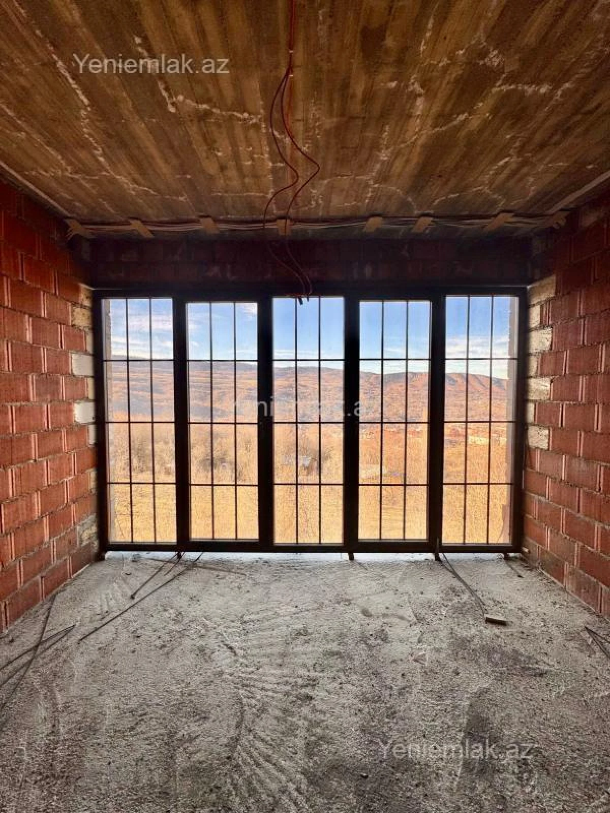 Satılır 16 otaqlı obyekt 7000 m²