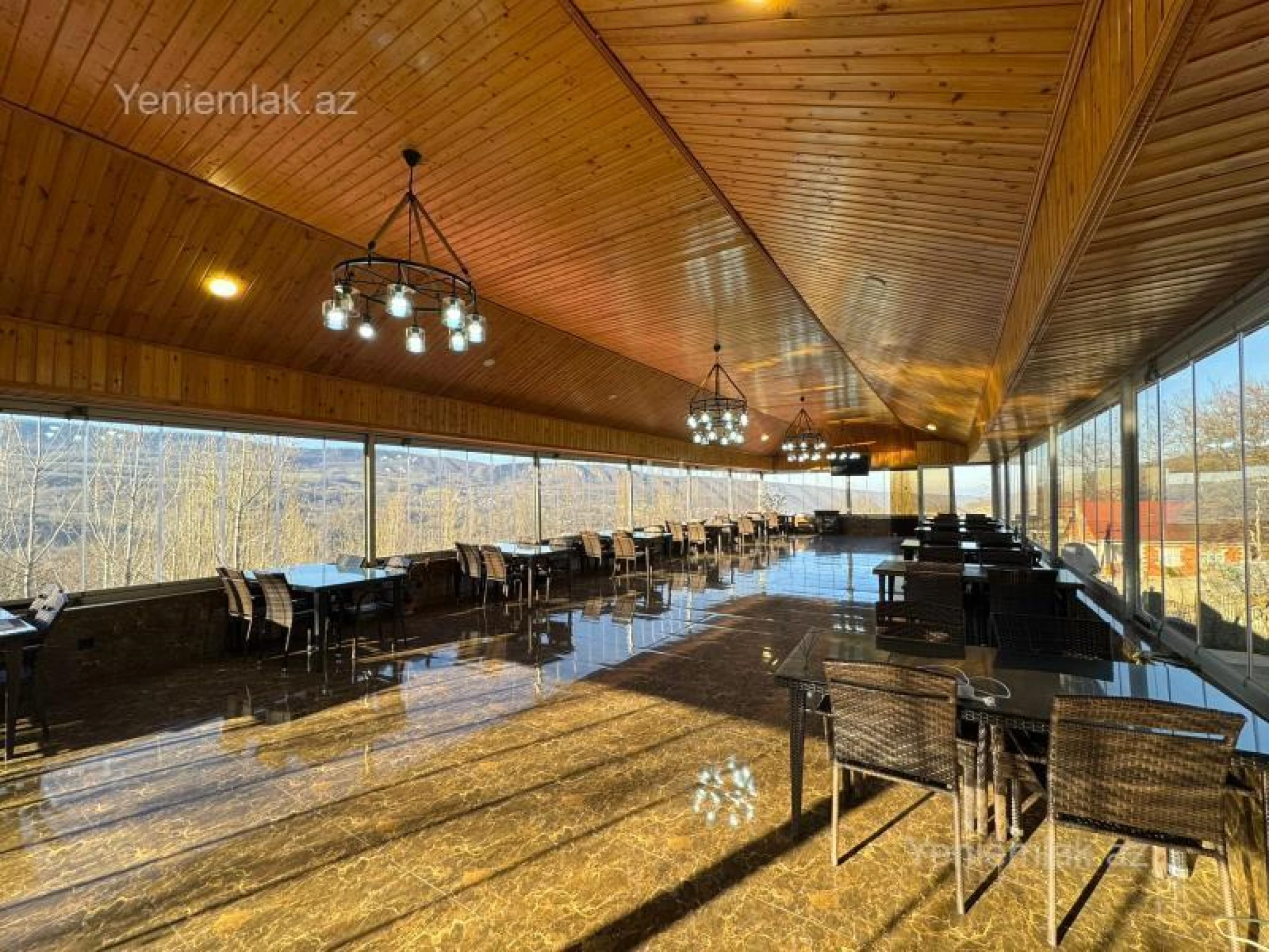 Satılır 16 otaqlı obyekt 7000 m²