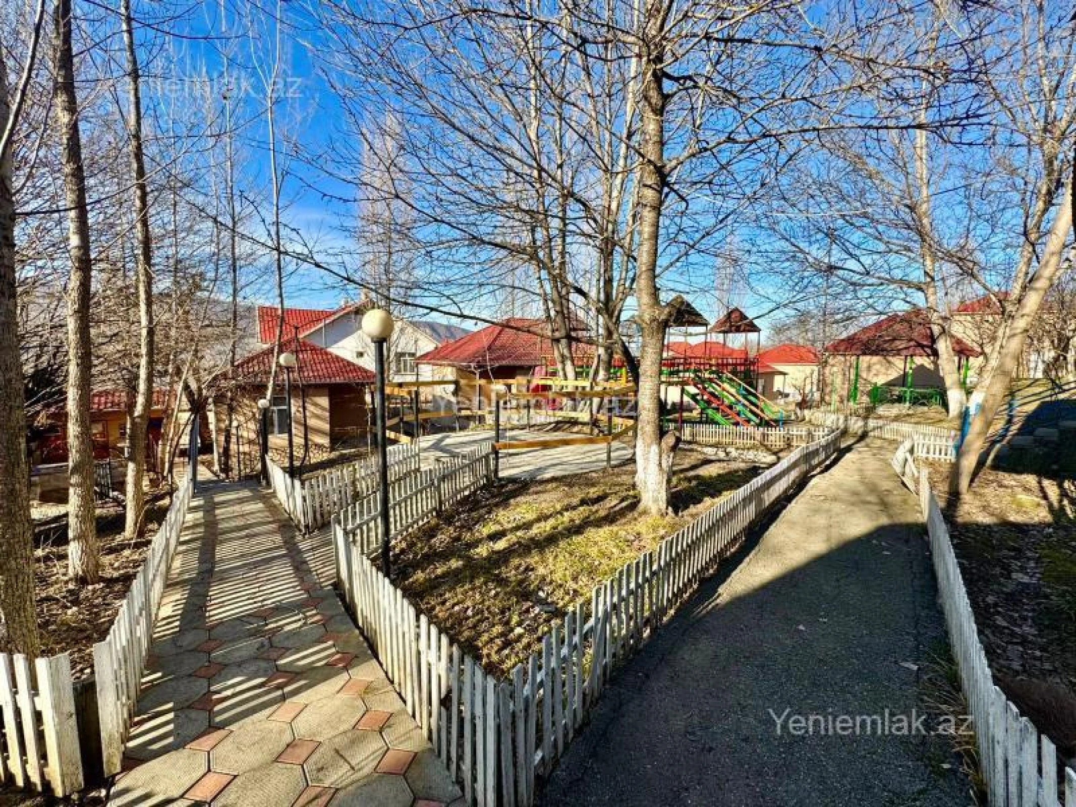 Satılır 16 otaqlı obyekt 7000 m²