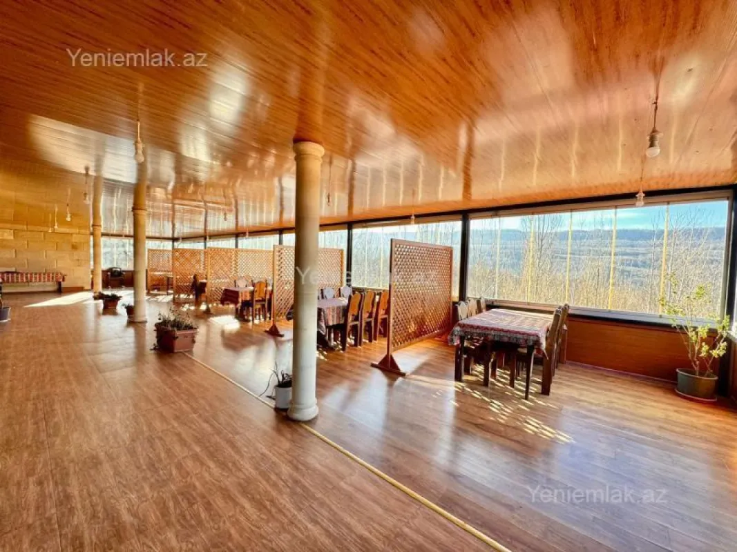 Satılır 16 otaqlı obyekt 7000 m²