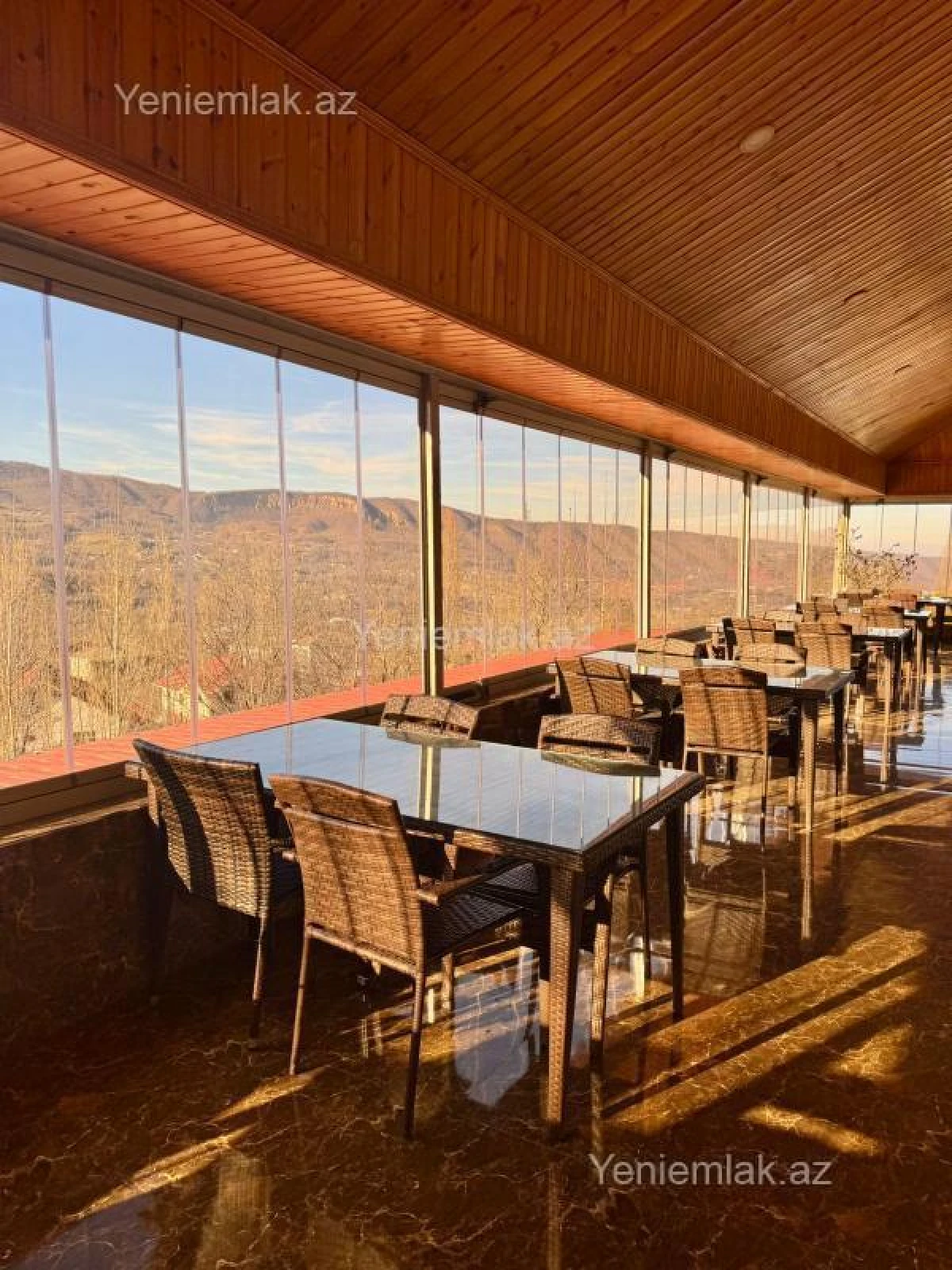 Satılır 16 otaqlı obyekt 7000 m²