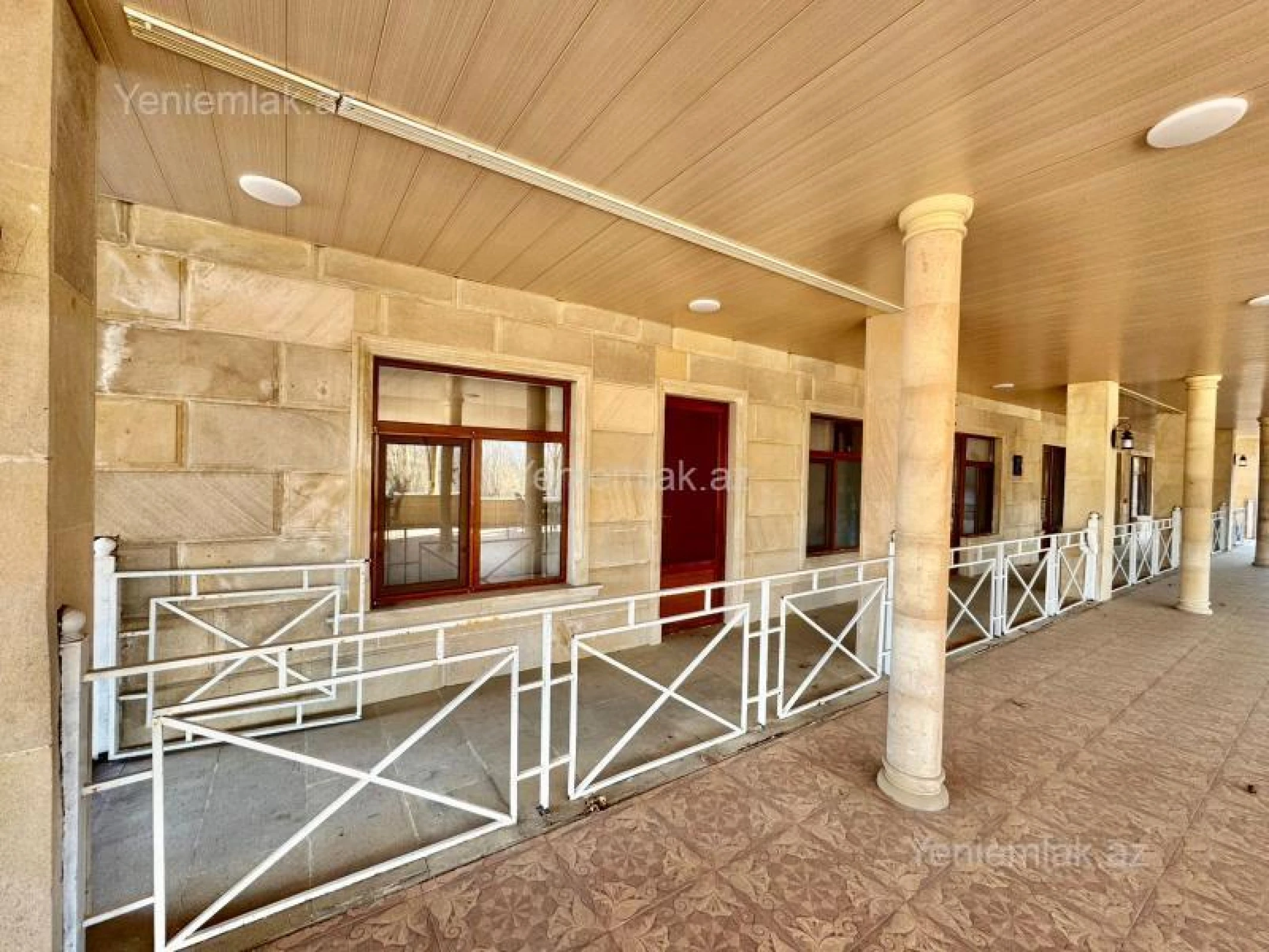 Satılır 16 otaqlı obyekt 7000 m²